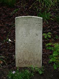 Etaples Military Cemetery - Karan Singh, 